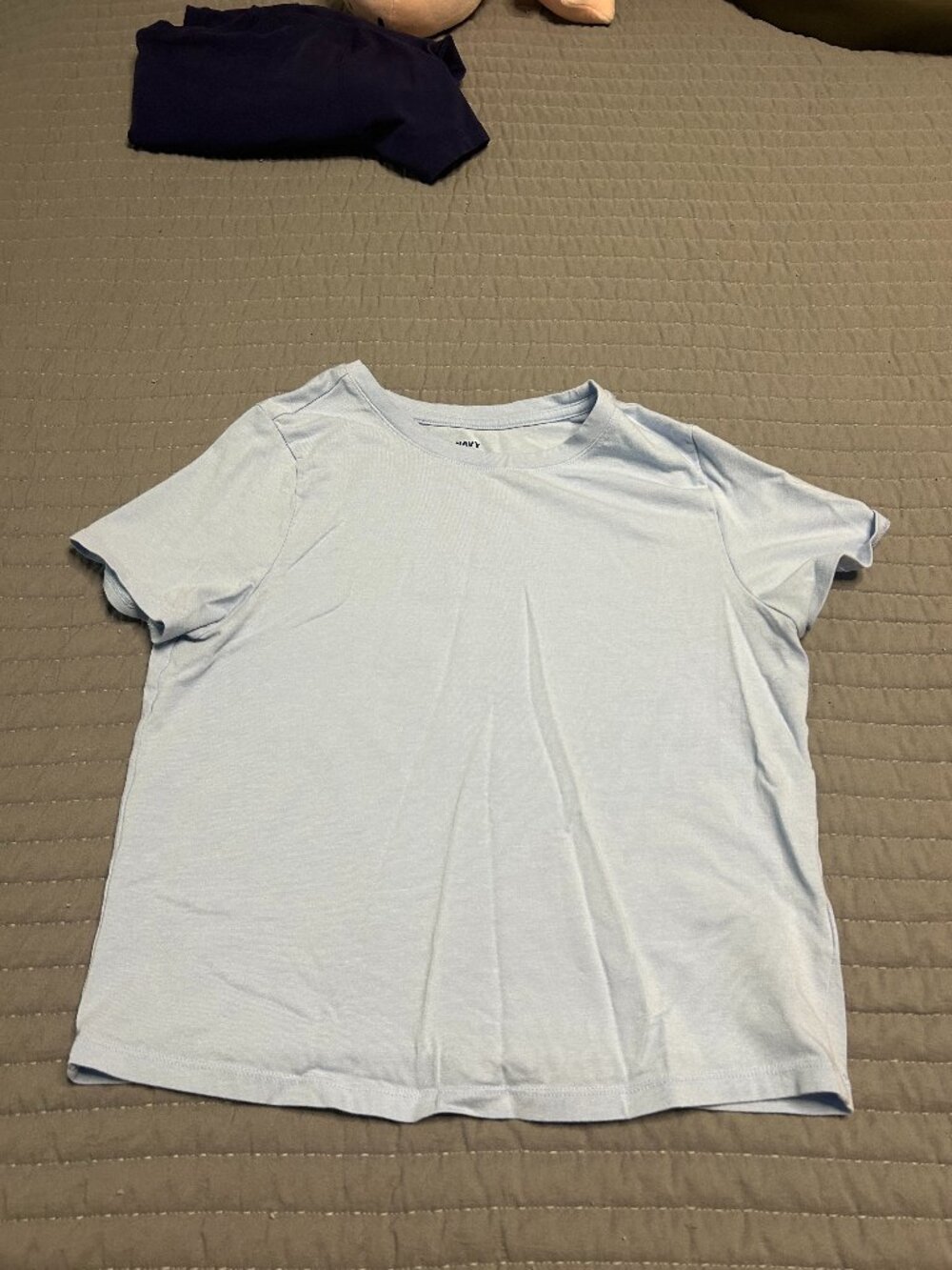 old navy t shirt